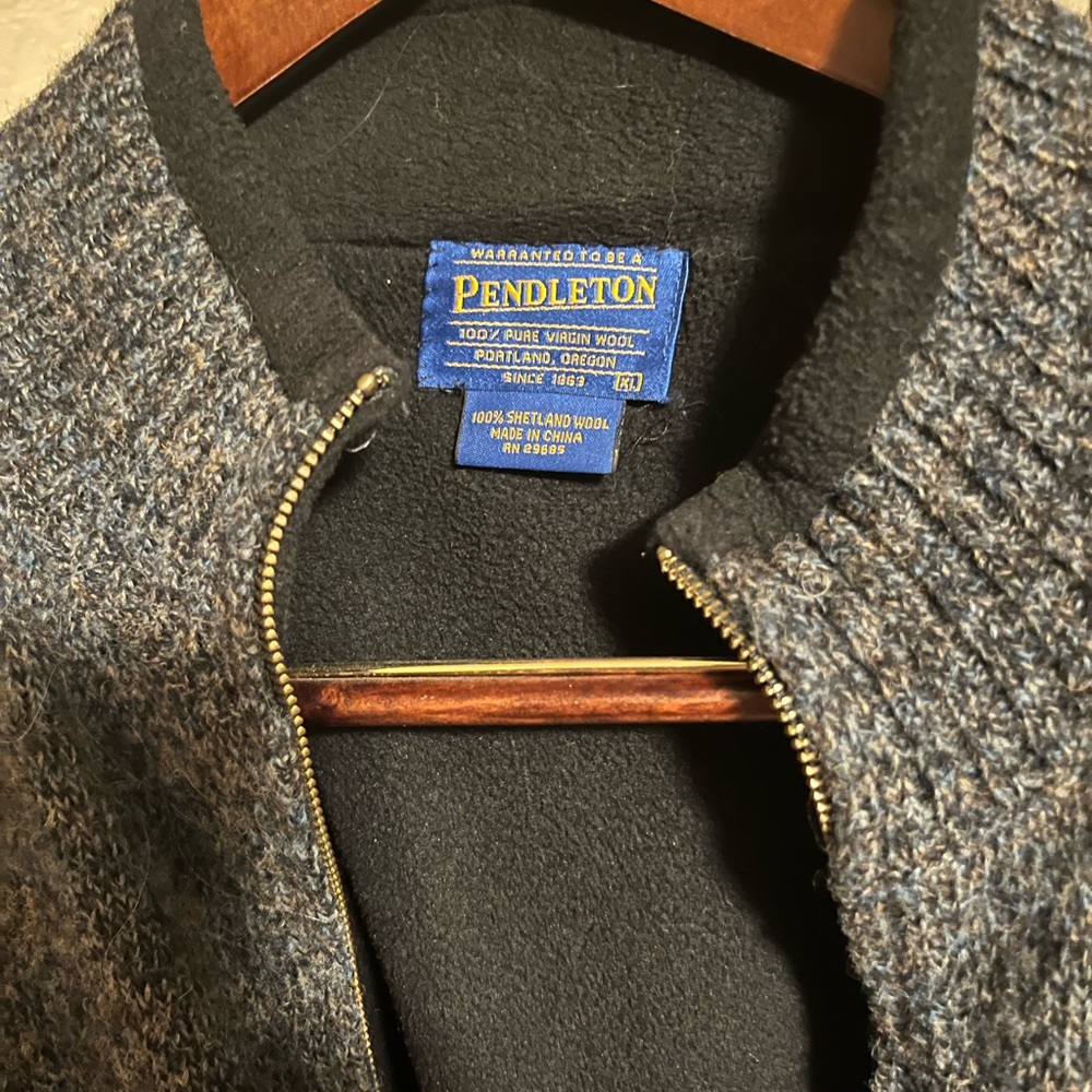 XL Pendleton Gray like new Zip-Up Shetland Wool Sweater Vest. Make offer!